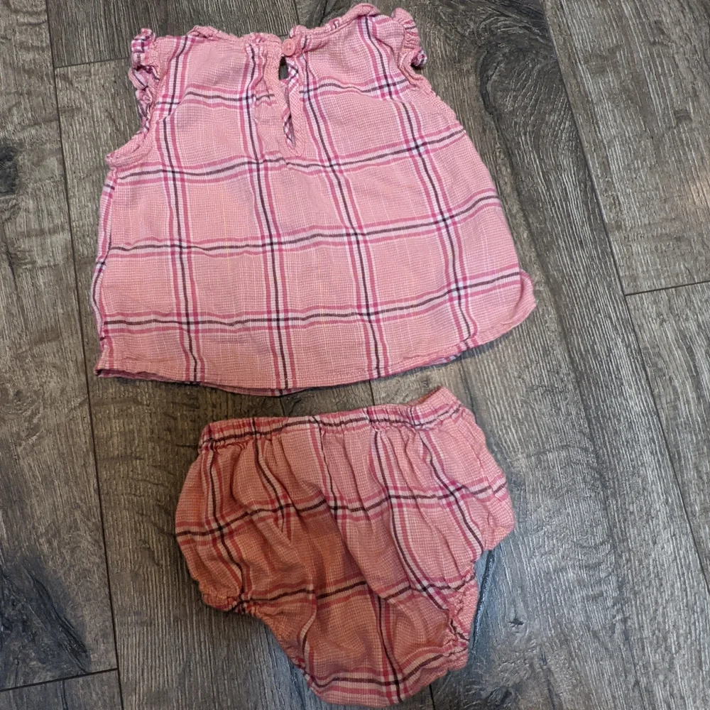Old Navy 6-12 Month Girl Pink Plaid Sleeveless Top Bloomer Shorts Spring Summer